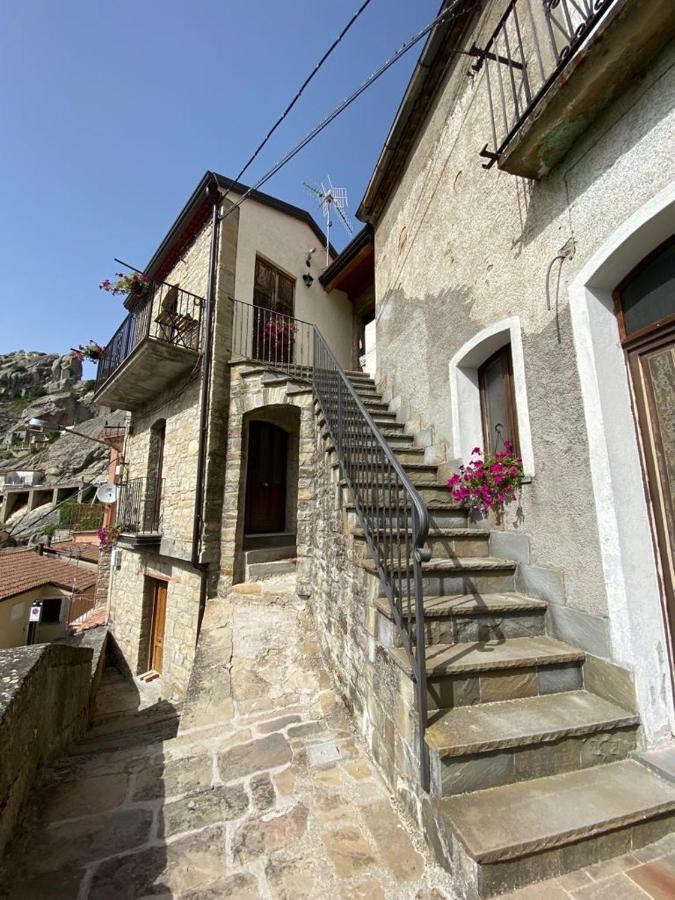 La Pietra Gialla Pietrapertosa Extérieur photo